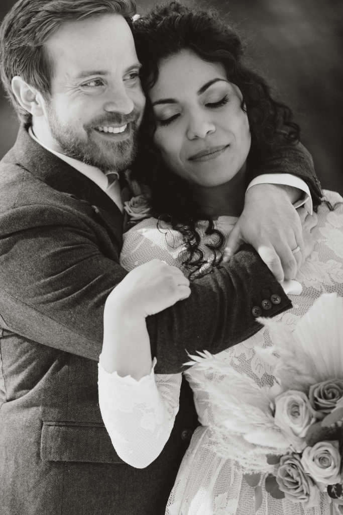 Wedding photo of John and Nayeli full of love